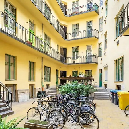 Cozy *top* Location * 부다페스트