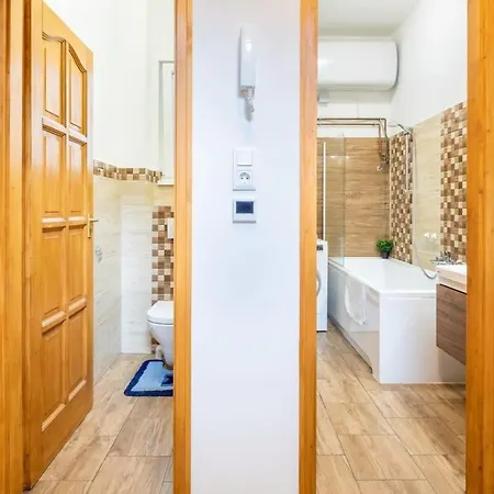 Cozy *top* Location *