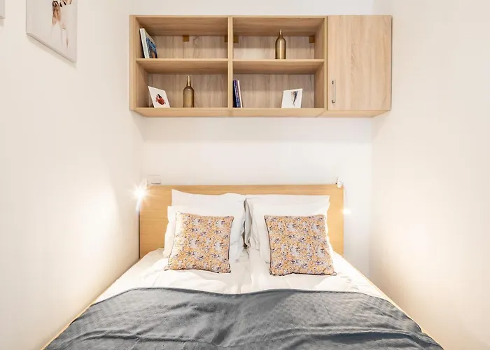 Cozy *top* Location *