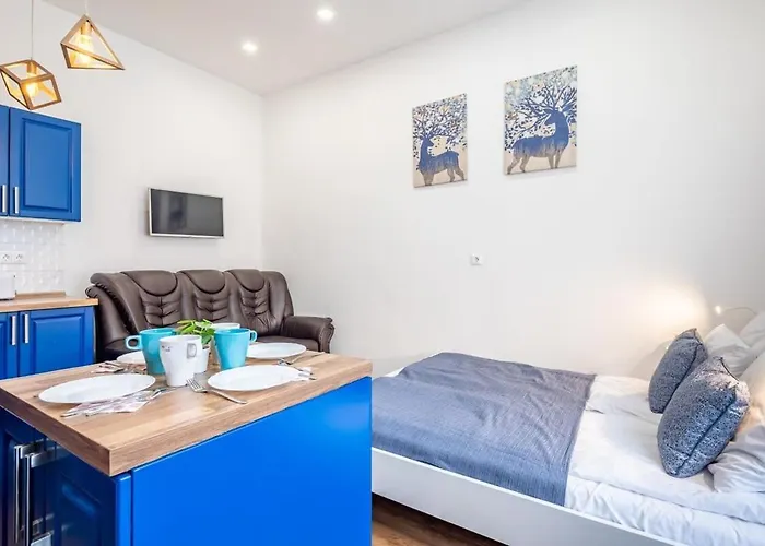 Cozy *top* Location * بودابست